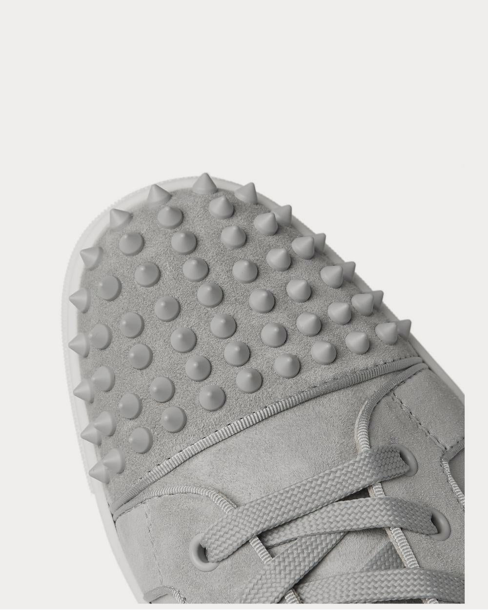 CL JUNIOR SPIKES SNEAKER