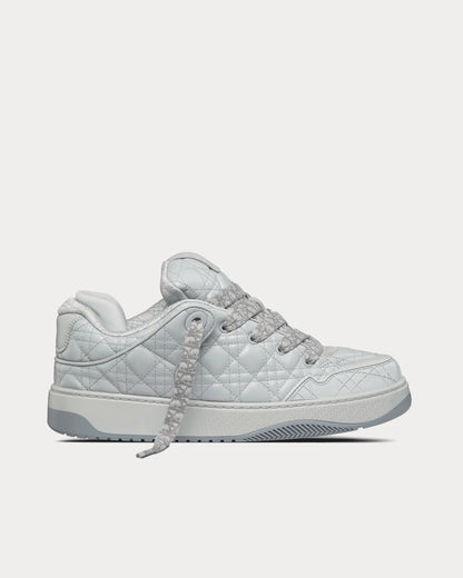 D SNEAKER