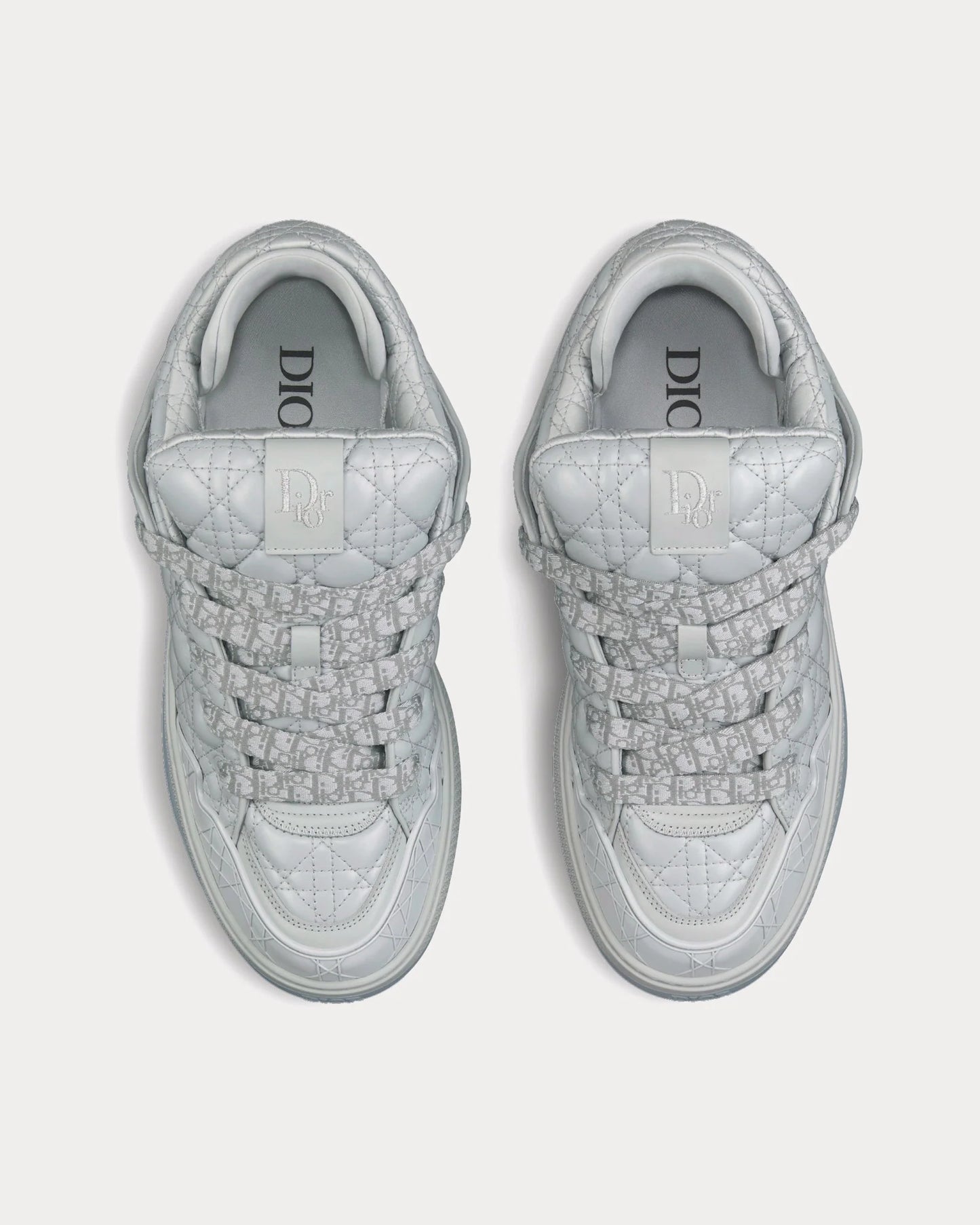 D SNEAKER