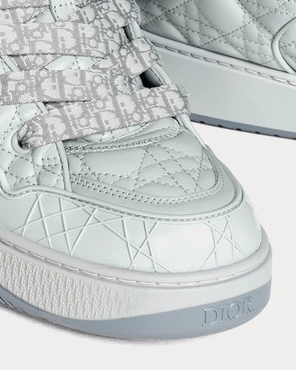 D SNEAKER